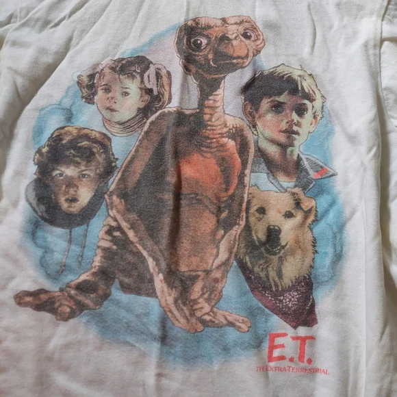 Universal Classic ET The Extraterrestial Tee - Picture 3 of 6